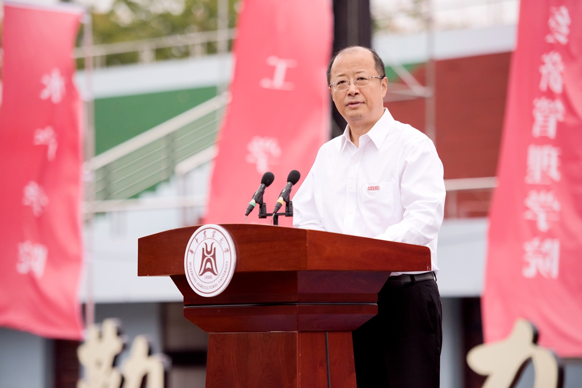 李召虎在研究生开学典礼上讲话(刘涛 摄)_副本